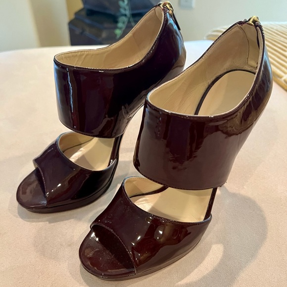 Jimmy Choo size 7.5 burgundy, shiny patent peep toe platforms with back zip. - Picture 2 of 9